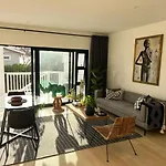 Stroll To Scarborough Beach, Rooibokkie Studio 1